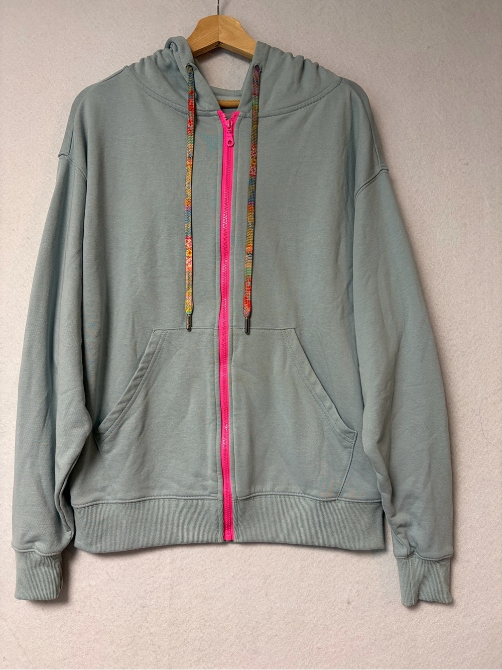 Natural Life Sage/Grey Patchwork Peace Sign Zip Hoodie Boho Hippie S/M
NWOT - Picture 4 of 10
